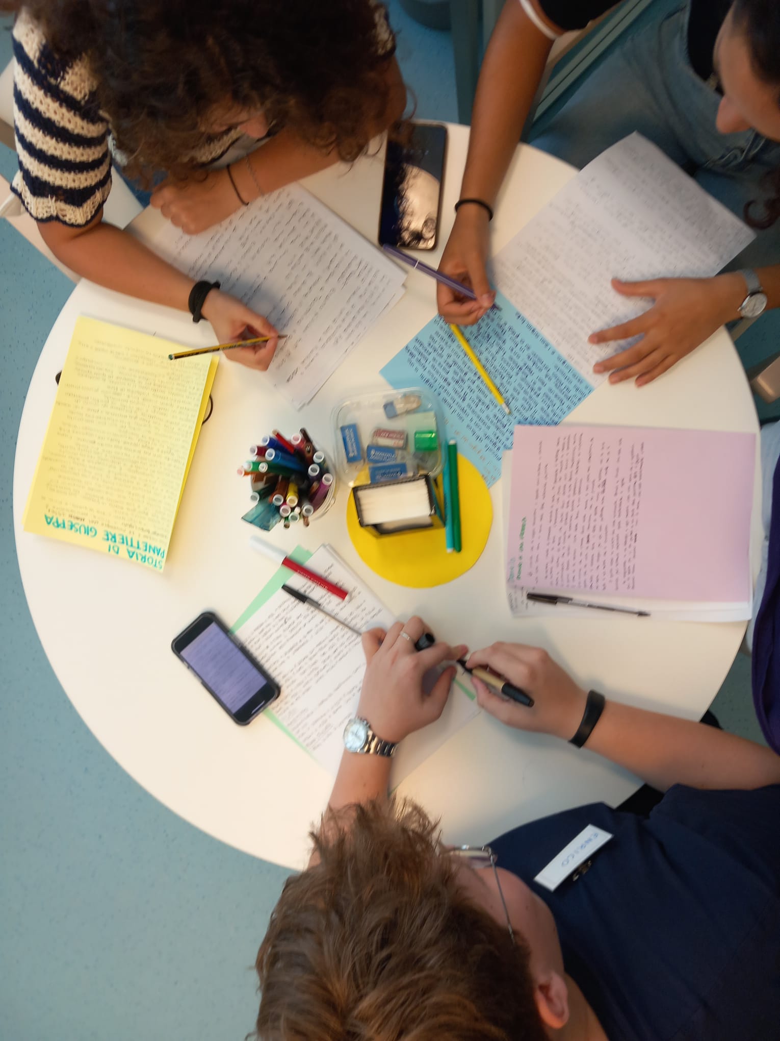 Studenti dell'alternanza raccolgo le testimonianze dei pazienti