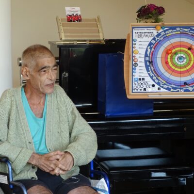 Henry tiene una lezione di agraria