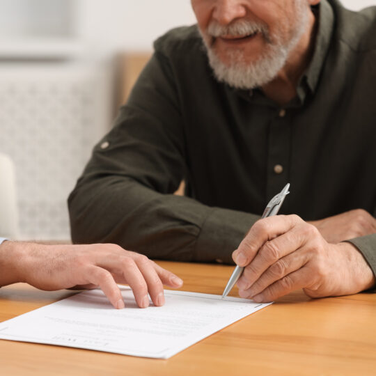 Come fare un testamento solidale: guida completa